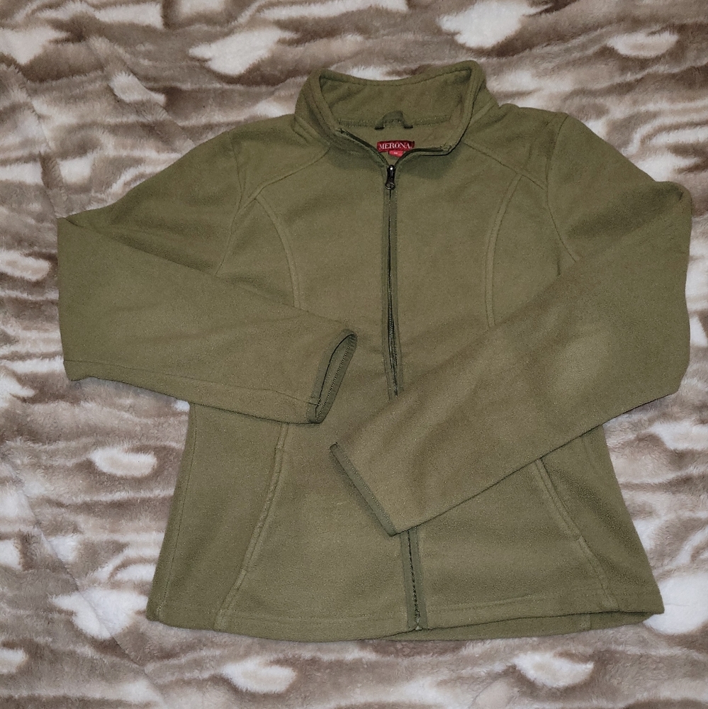 Merona woman's Fleece zip up jacket size medium  shade of green